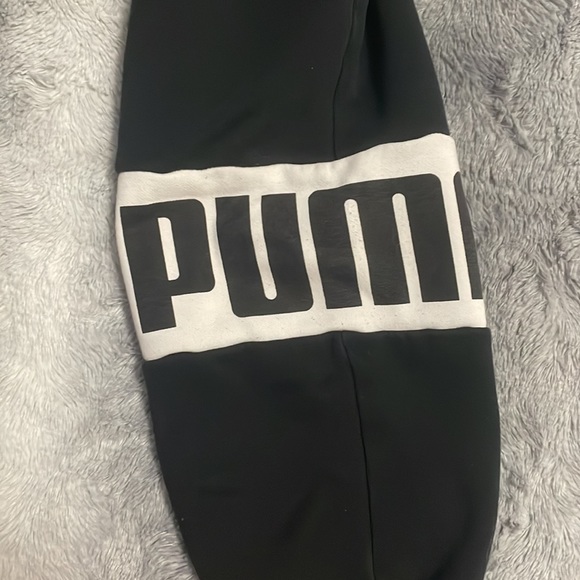 Size large Puma women’s sweatpants - Picture 2 of 4